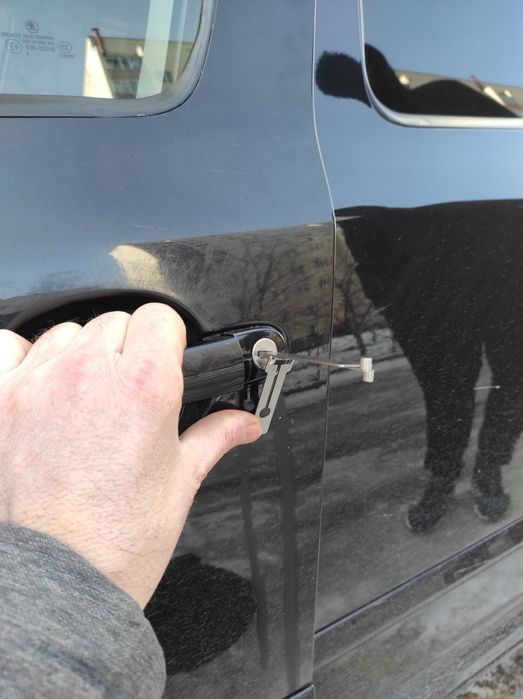 Вскрытие авто в Экибастузе