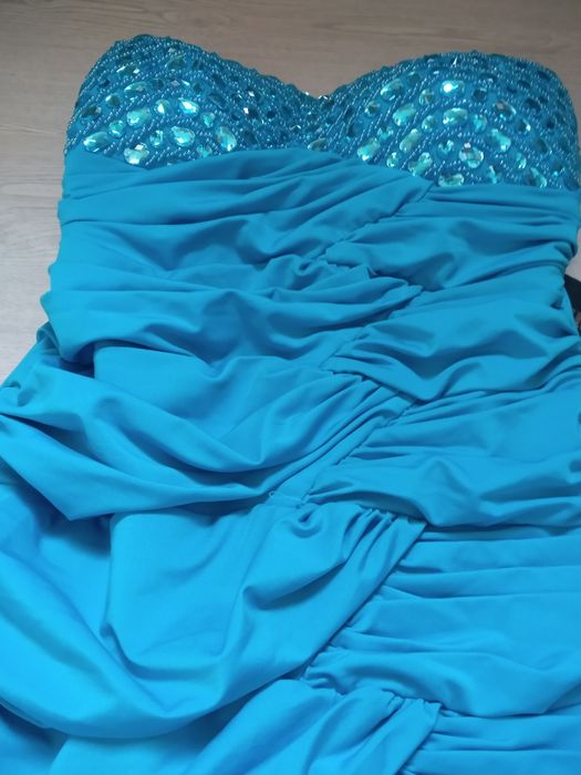 Продам новое платье