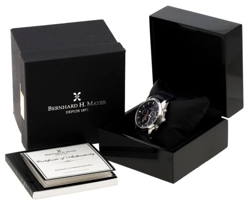 Наручные часы BERNHARD H MAYER