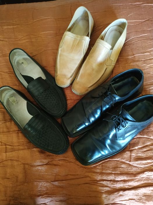 Продавам мъжки обувки естествена кожа