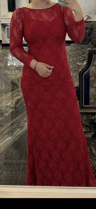 Вечернее красное платье