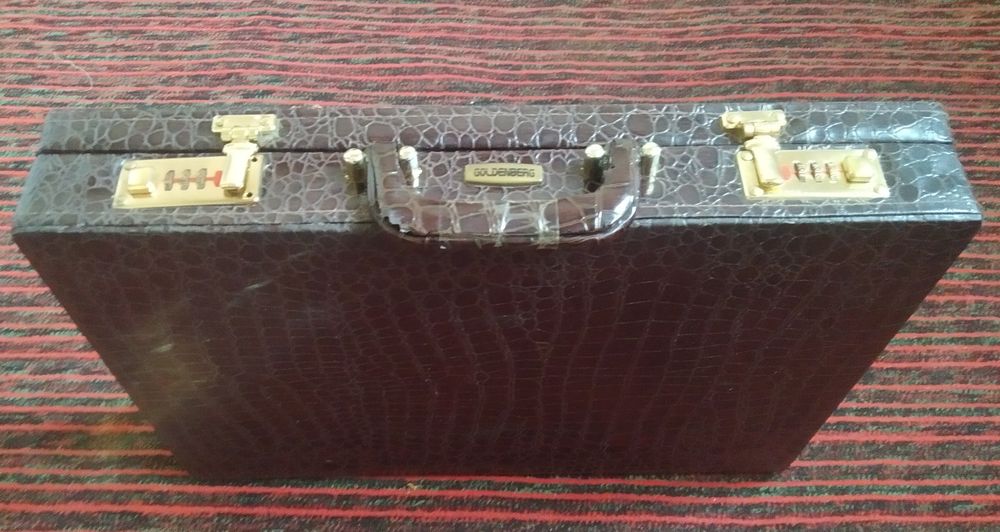 Продаётся набор ножей