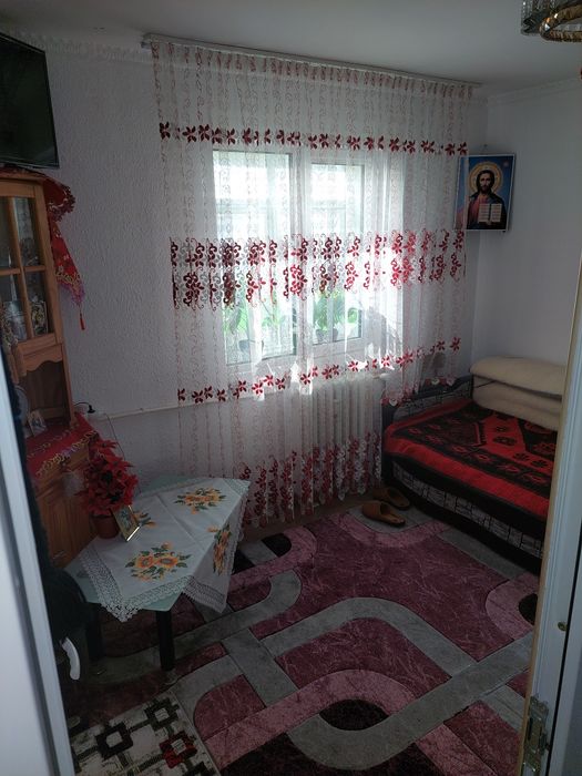 Vând Garsoniera Vest