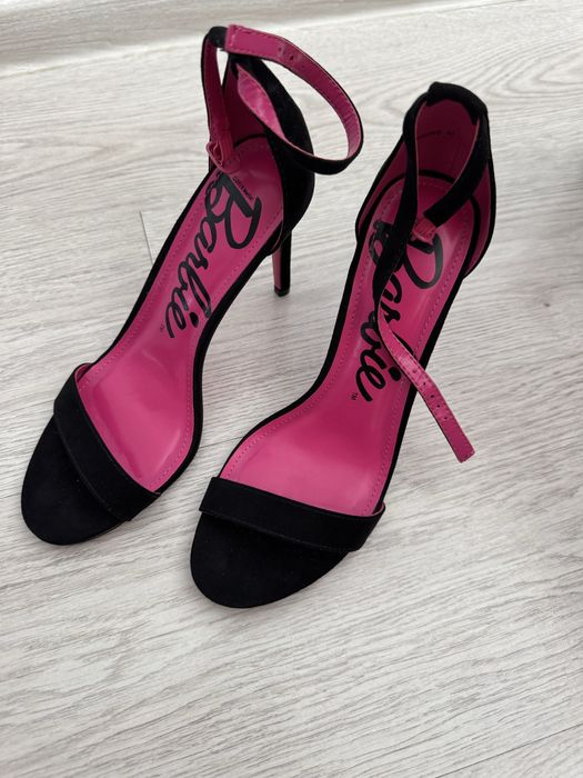 Туфли Шпильки с коллекции Barbie