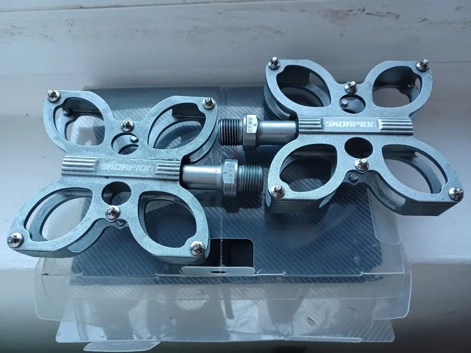 Pedale bicicleta pe rulmenti Skorpion+ bonus