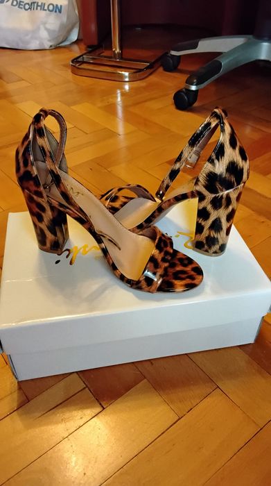 2 perechi sandale elegate