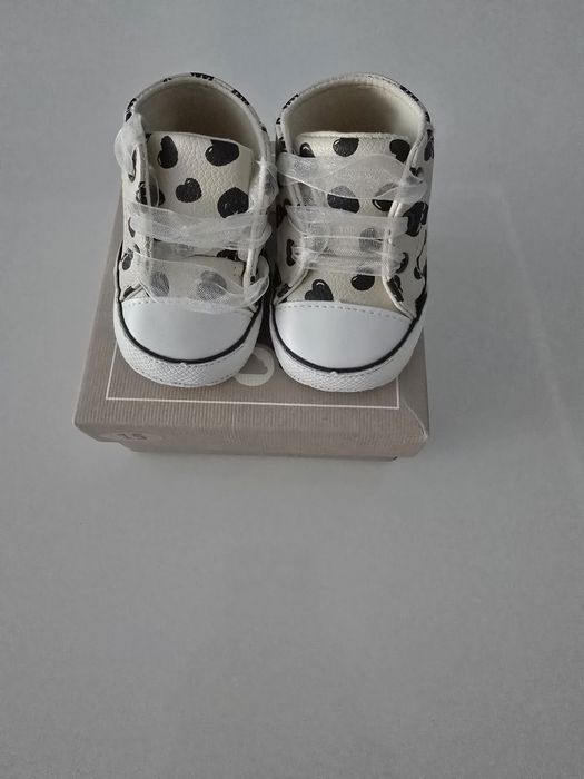 Бебешки дрехи и обувки