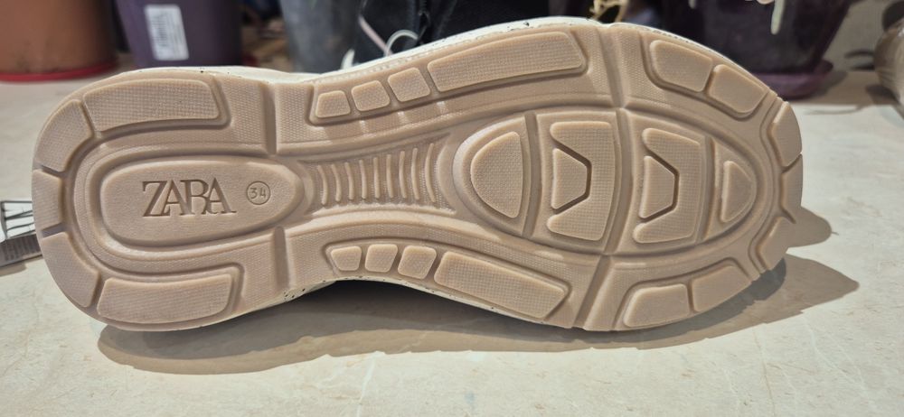 Сникърси Zara 34 номер