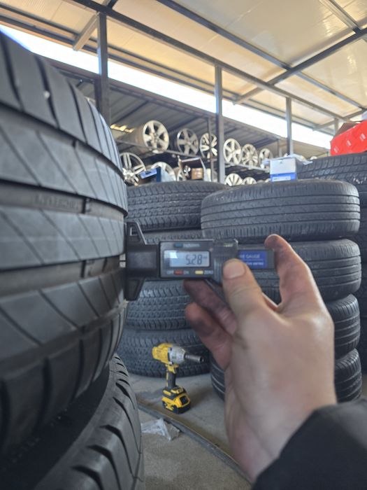 2 Броя 205/60/16 Michelin 5,2mm
