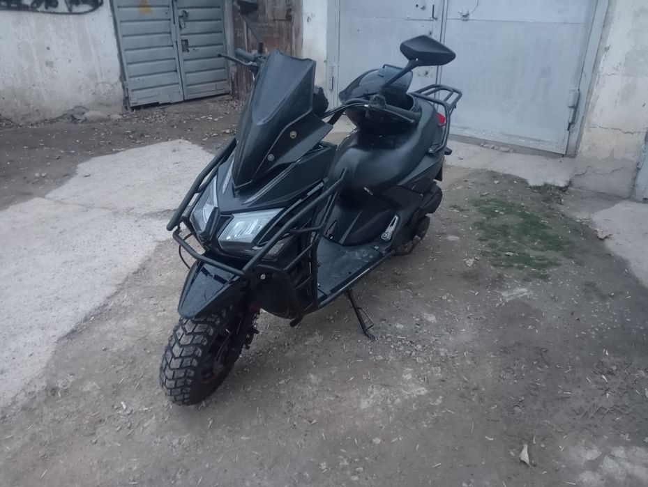 Транспорт скутер