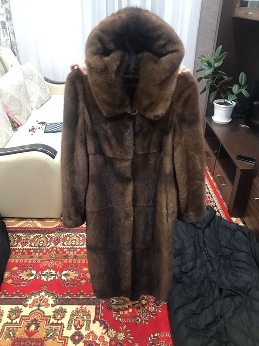 Продам шубы и пуховики