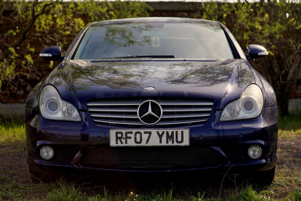 Dezmembrez Mercedes CLS320 W219 AMG bara motor642 far grila stop capota turbo aripa macara geam parbriz luneta scut cutie viteze fuzeta jug punte airb