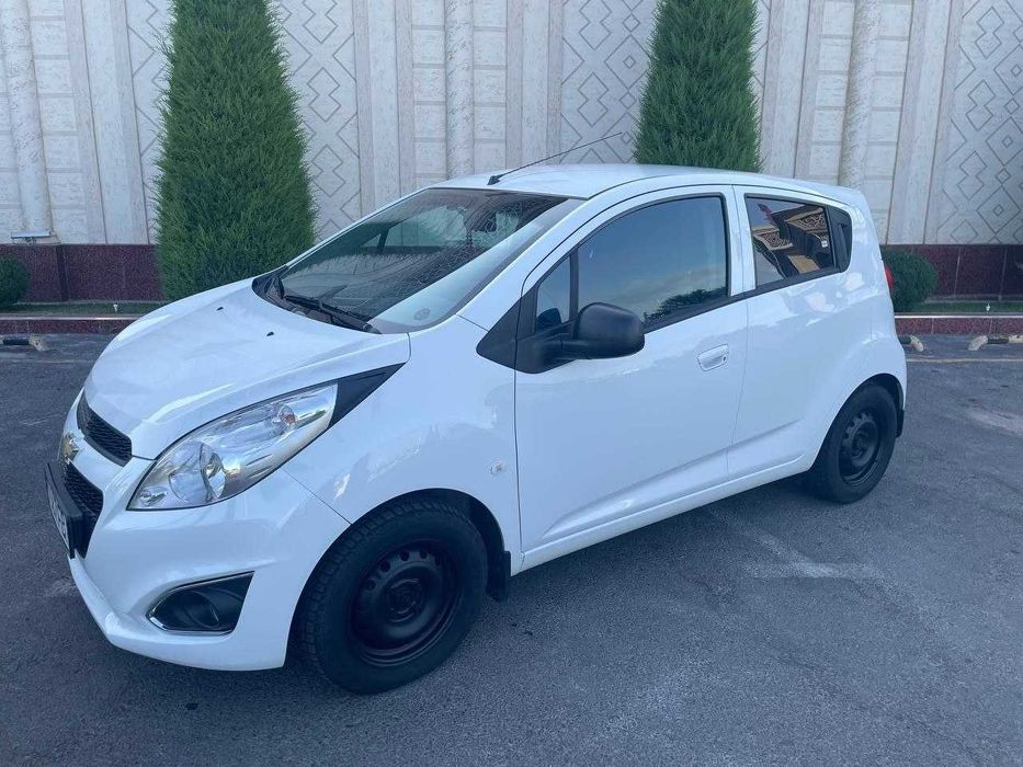 Chevrolet Spark 2019, Белый, Механика, 70000 км