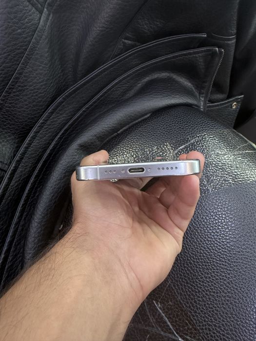 Iphone 16 pro 256gb 90%