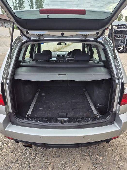 dezmembram bara fata/capota/bmw x3 e83 an 2008