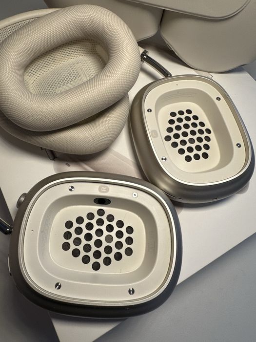 Продаю Airpods max