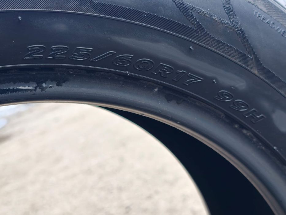 Продам комплект покрышек