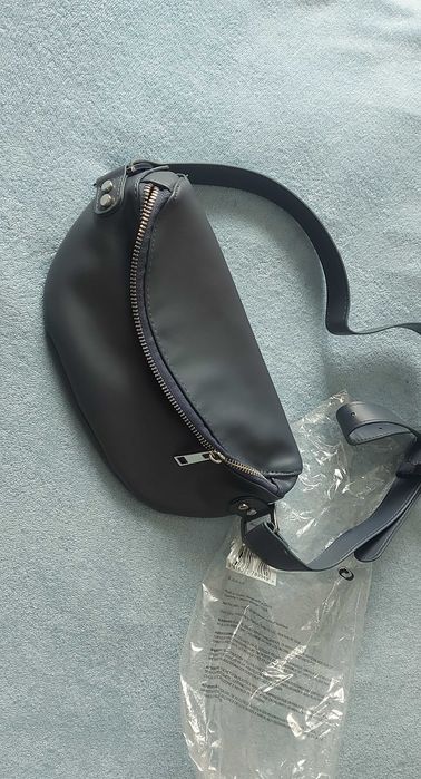 Borseta eleganta albastru bleumarin