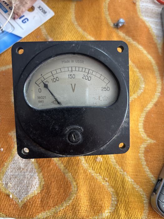Продам вольтметр