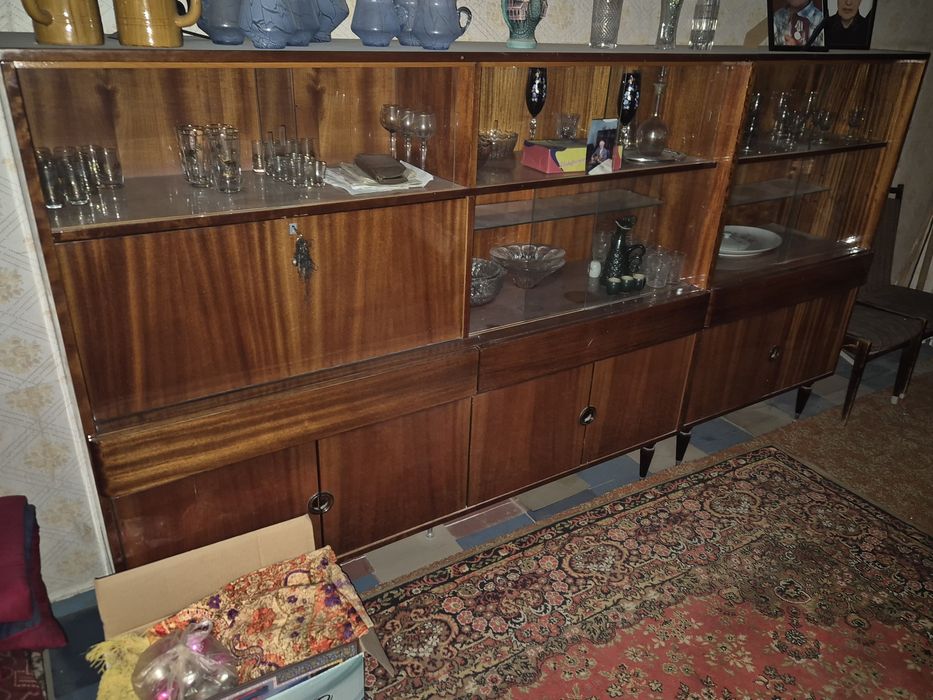 Мебель,стол,кровать