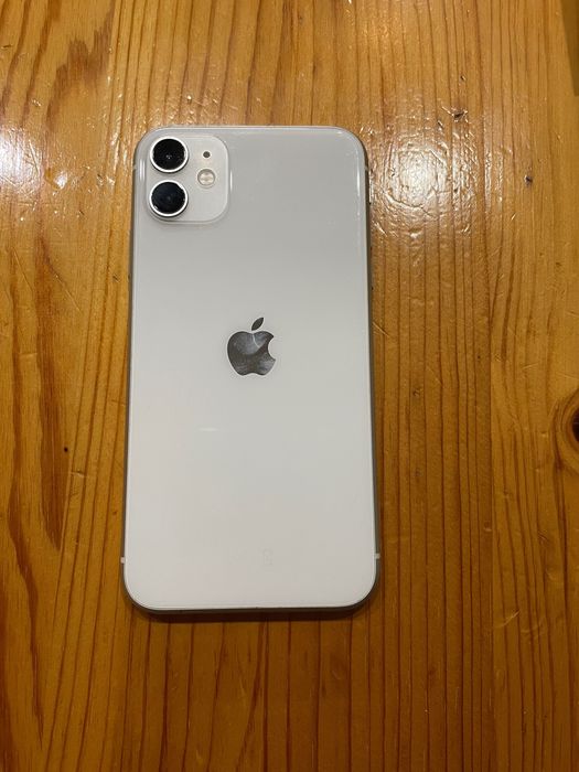 iPhone 11 64GB Бял