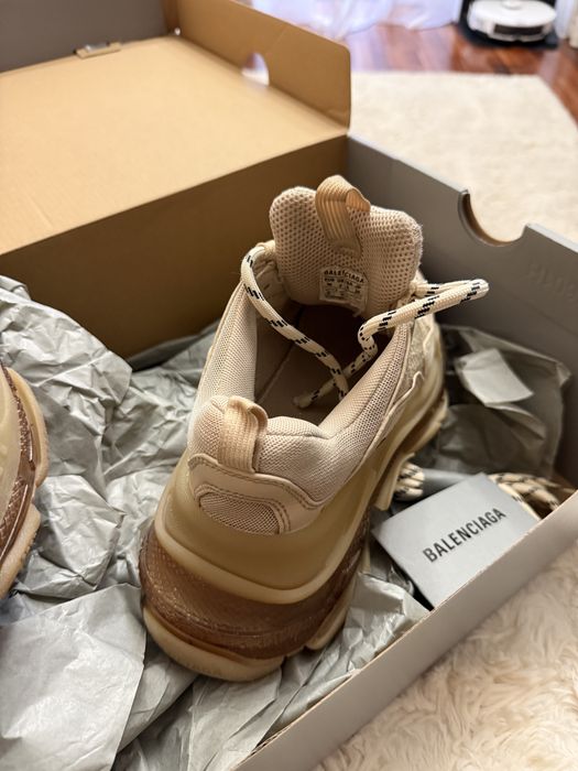 Balenciaga Triple S Bej
