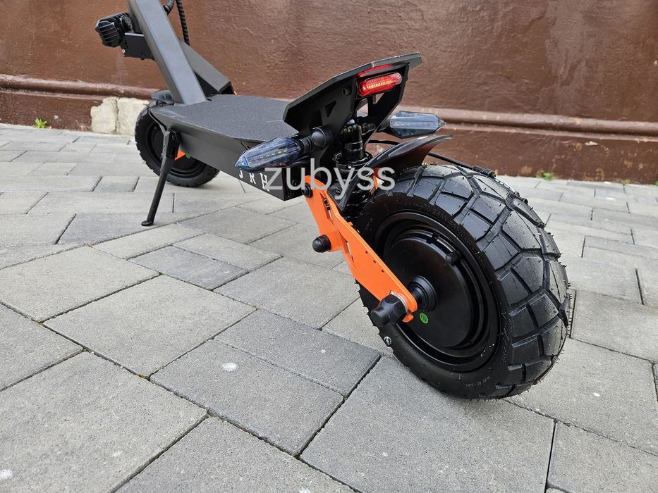 Trotineta 2 motoare 2x650w 48v baterie 13Ah  viteza 55km/h
