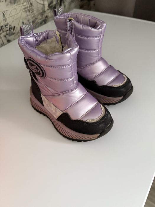 Продам зимние дутики на девочку