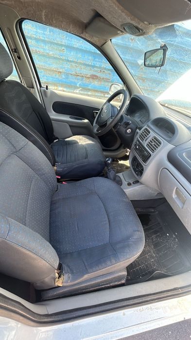 Автомобиль РЕНО Клио