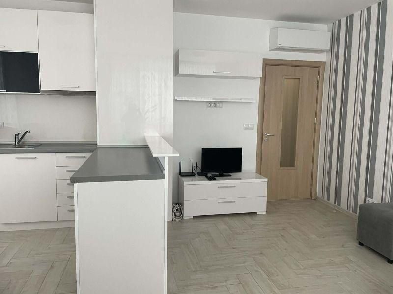 Двустаен апартамент под наем в ж.к. Кръстова вада, 2220097
