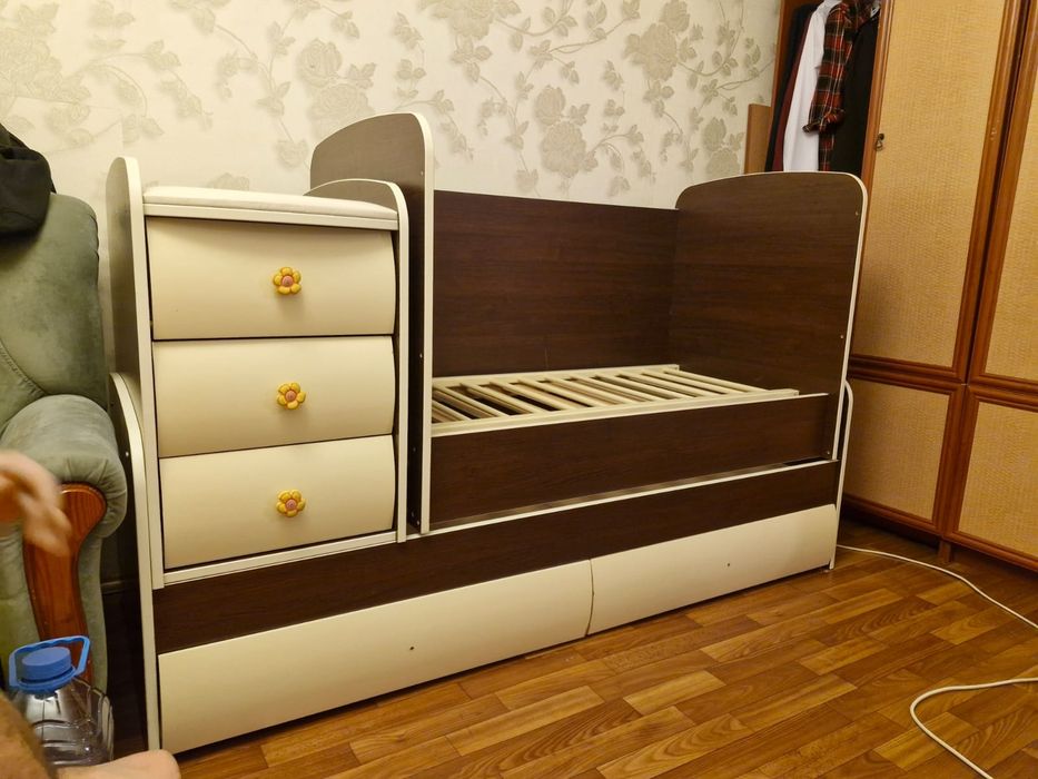 Продам кроватку трансформер