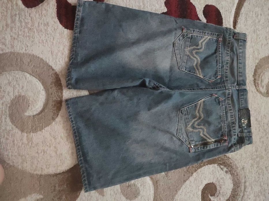 Blugi scurți jorts stil true religion