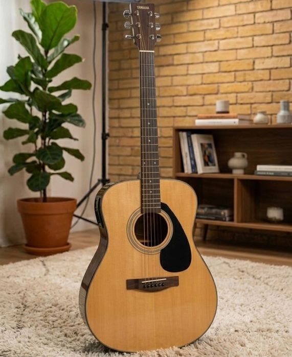 YAMAHA F310 в хорошем состоянии