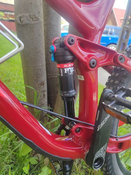 Bicicleta full suspension Trek fuel ex8