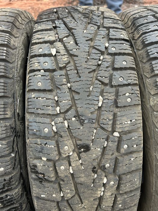 Зимние шипованные резины R17