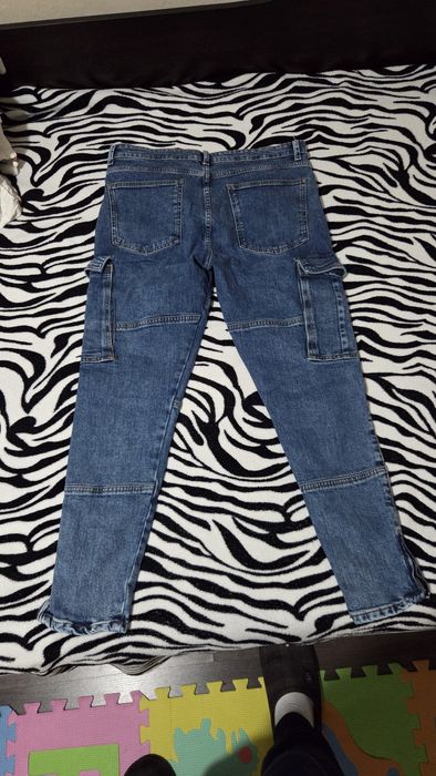 Дънки на марката Зара