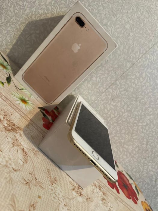 Айфон 7 + ios 15.7.1 32 g