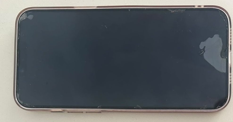 продам айфон 14+ 128 гб 76акб