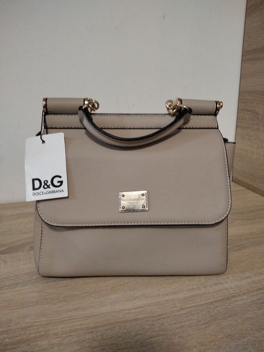 Genti diferite modele