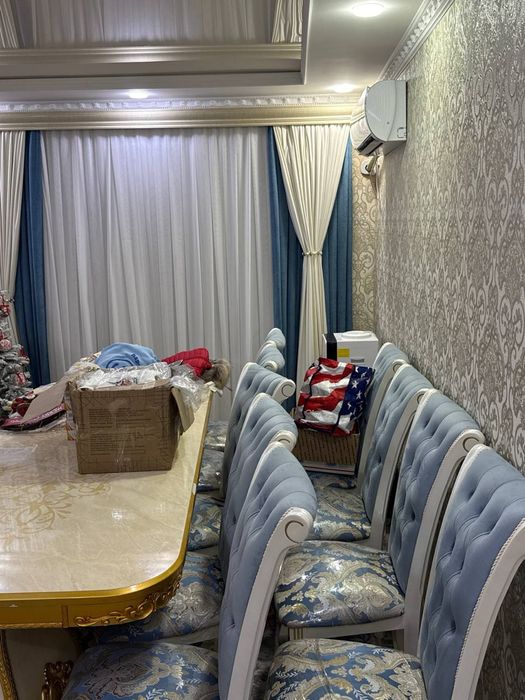 Продаётся квартира 4 х комнатная