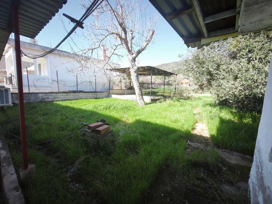 Продава многостайна къща 70 м2 с 2 парцела 330 м2 в Аспровалта, Гърция