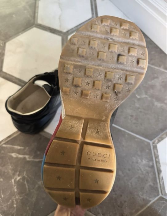 Gucci sneakersi barbati