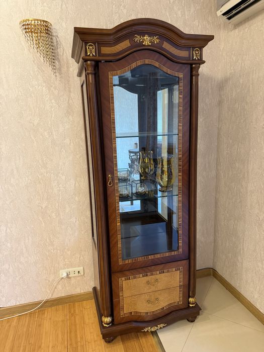 Премиальная мебель из чистого дерева.