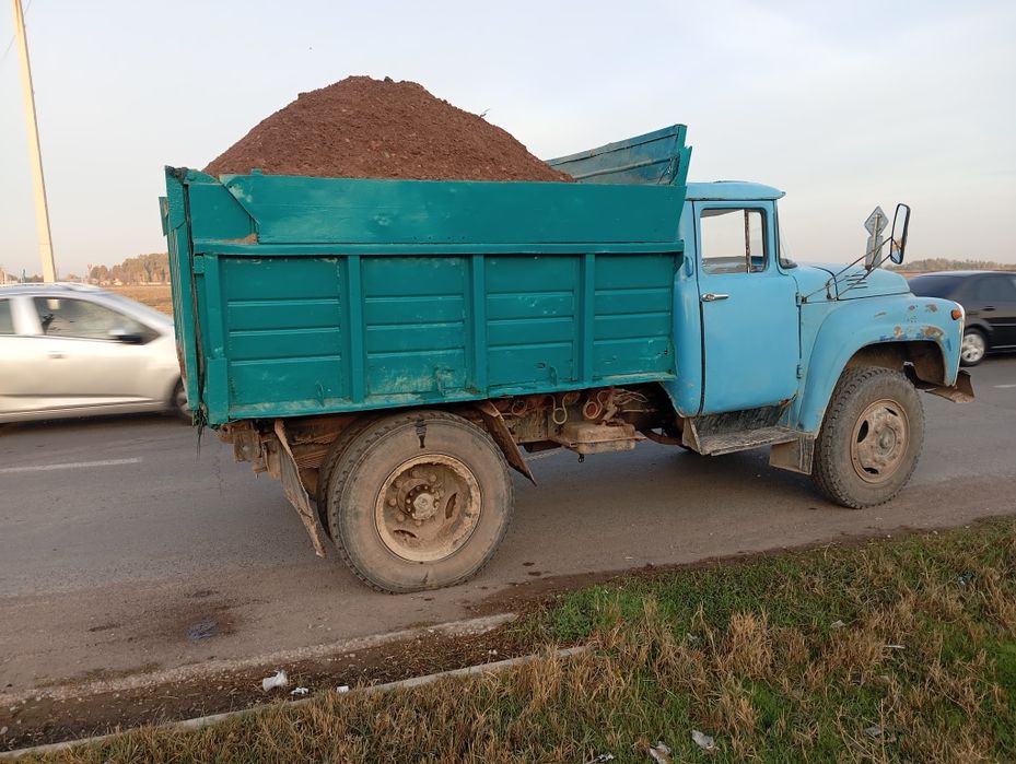 Zil 130 sotiladi