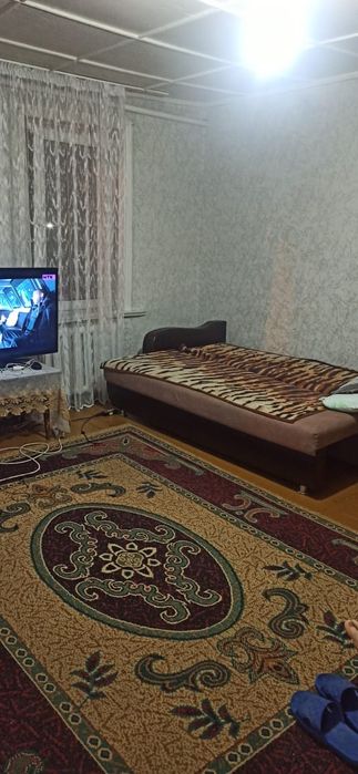 Срочно!!! 1 -ком квартира, на 2 этаже