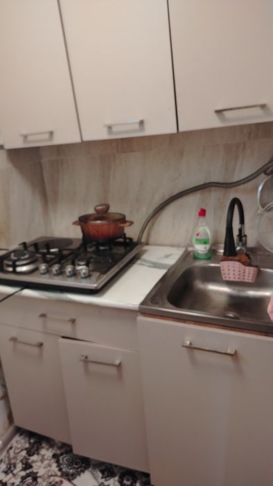 Продается не большой домик на земле в мирабадском районе. Узбум