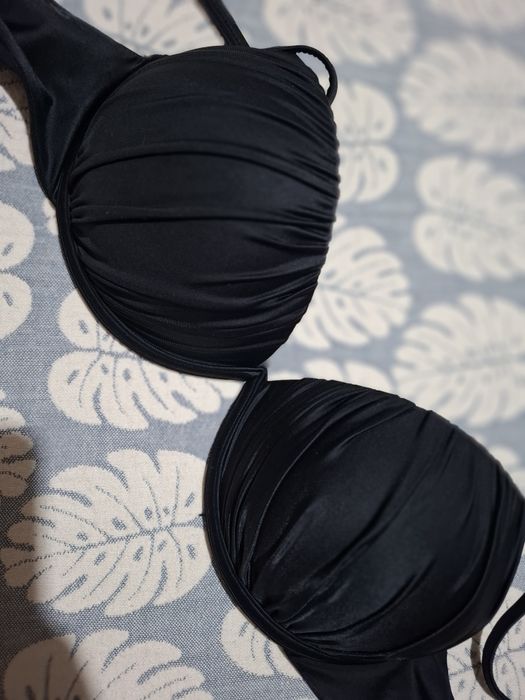 Купальник. Один размер в наличии, подойдёт на S-M. НОВЫЙ!