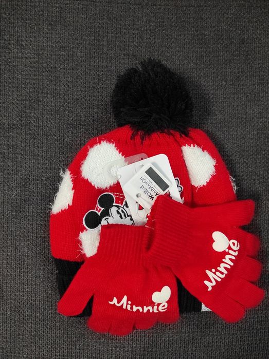 Оригинален  комплект шапка и ръкавици Disney Minnie Mouse 5,6,7 г