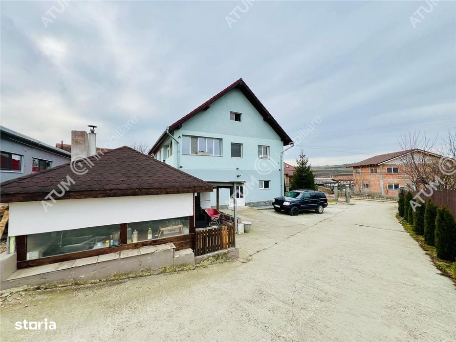 Spatiu industrial cu 2 hale si anexe teren 2543 in Hamba judetul Sibiu