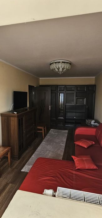 Închiriez apartament